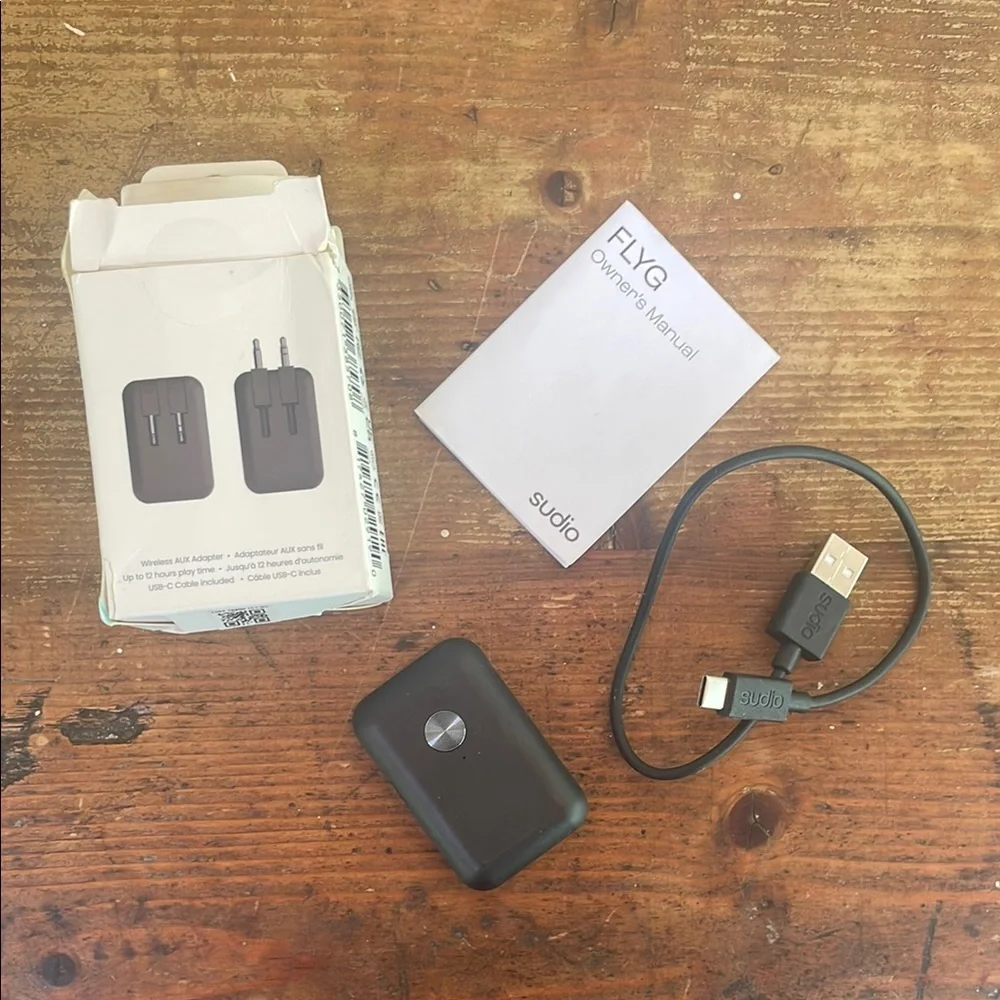 Studio FLYG Wireless AUX Adapter - Black